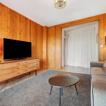 Jose Apartment *